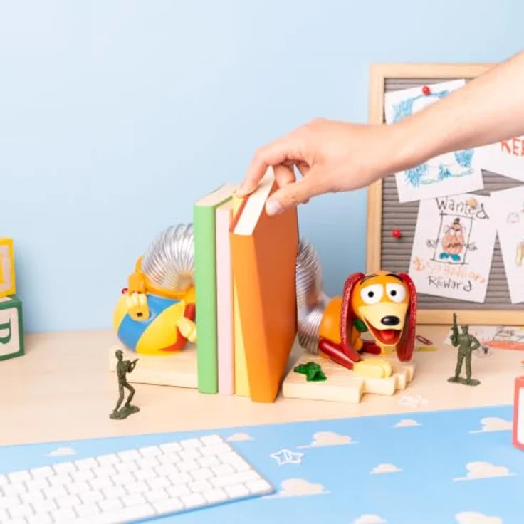 Grupo Erik Editores Disney Pixar Toy Story Slinky Dog Buchstütze aus handbemaltem Kunstharz, 15 cm hoch, stabil und dekorativ – Bild 6