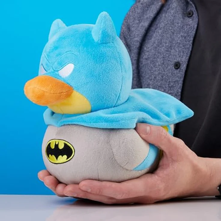 TUBBZ Plüsch: DC Comics – Batman Cosplay Quietscheente, ca. 23 cm, weich, Maschinenwaschbar, Sammeltier – Bild 2