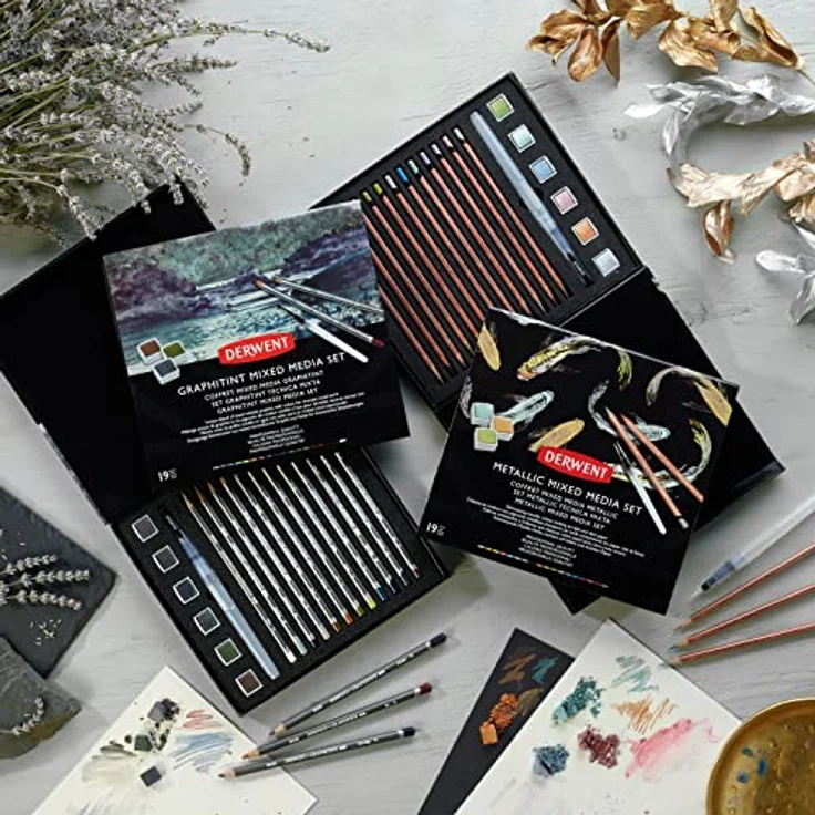 Derwent Graphitint Mischtechnik-Farbset, 19er-Set mit weichen Buntstiften und wasserlöslichen Farben in Port, Aubergine, Dark Indigo und mehr, Geschenkbox, ideal zum Zeichnen und Skizzieren, 2305949 – Bild 4
