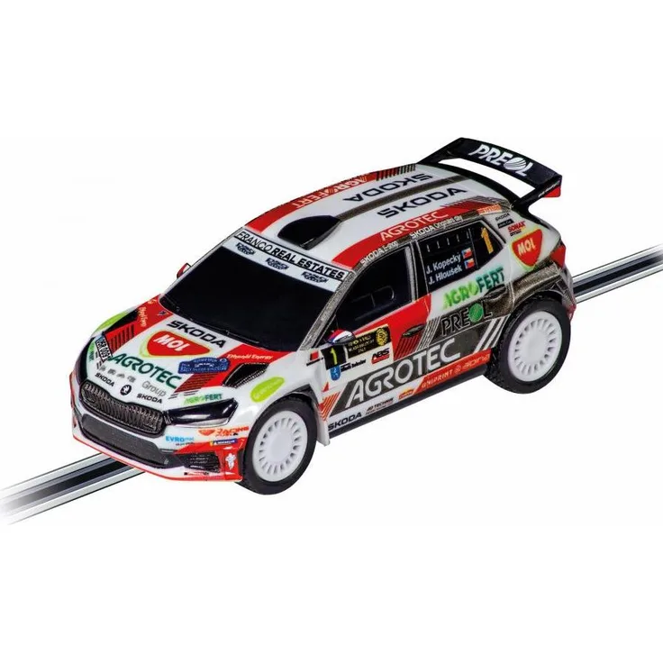 Carrera Auto GO 64271 Škoda Fabia RS Rally 2 "Kopecky", Rennbahn Zubehör, Maßstab 1:43 mit doppelten Schleifkontakten und Magneten