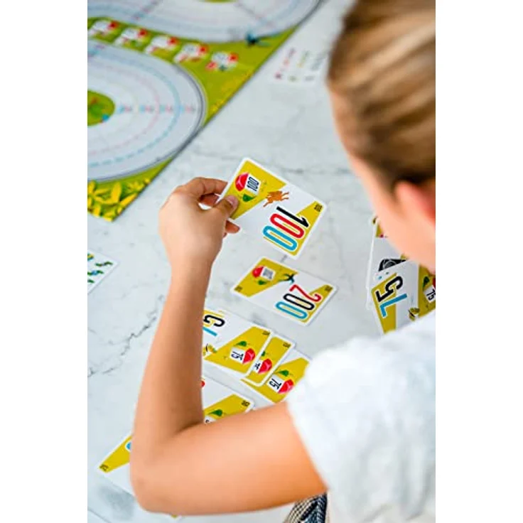Jumbo 19900 1000KM Brettspiel, Familienspiel für 2-4 Spieler ab 5 Jahren, Niederländische Ausgabe mit einfachen Regeln und bunten Illustrationen – Bild 4