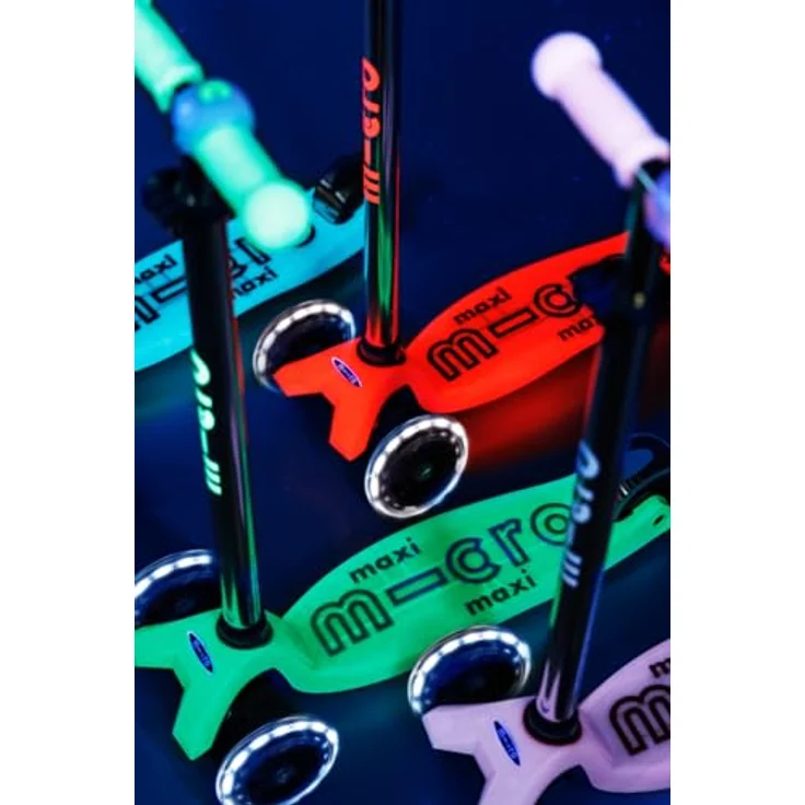 Micro Mobility Systems D GmbH maxi micro deluxe glow LED Kinderroller | Scooter | LED-Leuchten in den Rädern | Farbe: aura red – Bild 6