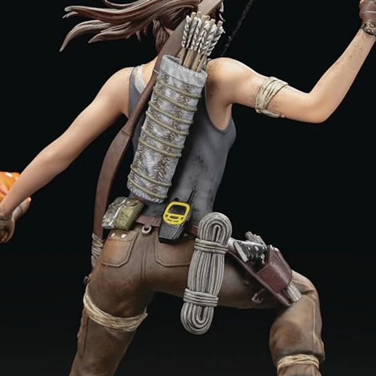 DARK HORSE COMICS Tomb Raider PVC Statue Lara Croft Survivor Era, 33 cm, detailreiche Sammelfigur aus hochwertigem PVC, ideal für Sammler – Bild 3