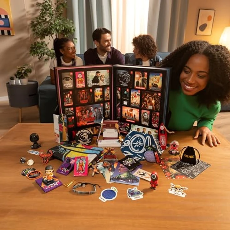 YuMe 15309 - Netflix Gift Box Adventskalender, 24 Überraschungen aus 7 beliebten Netflix Serien, mit Soundeffekt, ab 16 Jahren – Bild 4