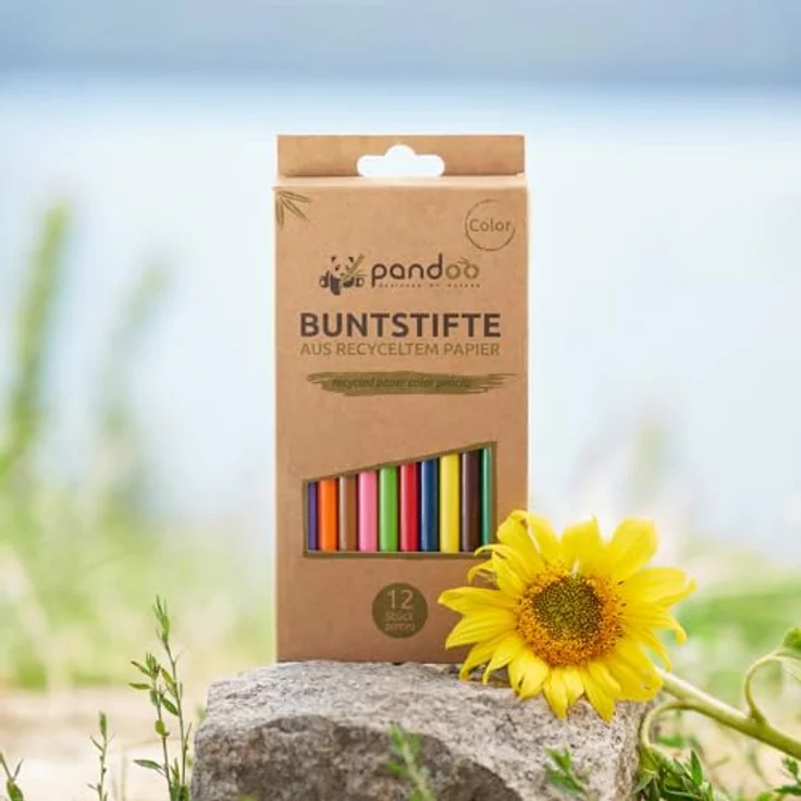 pandoo 12 Buntstifte aus recyceltem Zeitungspapier | Umweltfreundliche Farben: schwarz, braun, lila, blau, grün, gelb, orange, rosa, rot | CO2-neutrale Lieferung, plastikfreie Verpackung – Bild 2