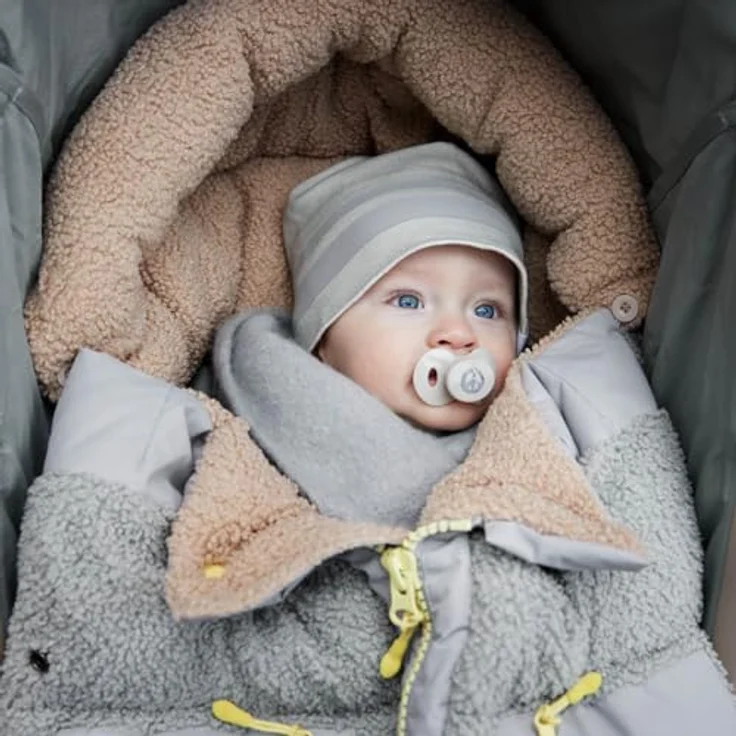 Elodie Details Universelle Fußsack für Kinderwagen - Utility Green, Recyceltes Polyester, Wasserabweisend, Universelle Passform – Bild 3
