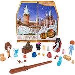 Wizarding World Harry Potter Magical Minis Adventskalender 2023 mit Mini-Zauberstab, 3 Spielfiguren und weiteren Überraschungen, Spielzeug für Kinder ab 6 Jahren, Fanartikel