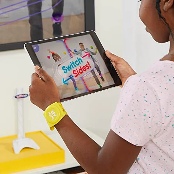 Hasbro Twister Air Spiel, AR Twister App Spiel, Verbindung mit Smart Geräten, Bewegungsspiel, ab 8 Jahren, Deutsche Version – Bild 5
