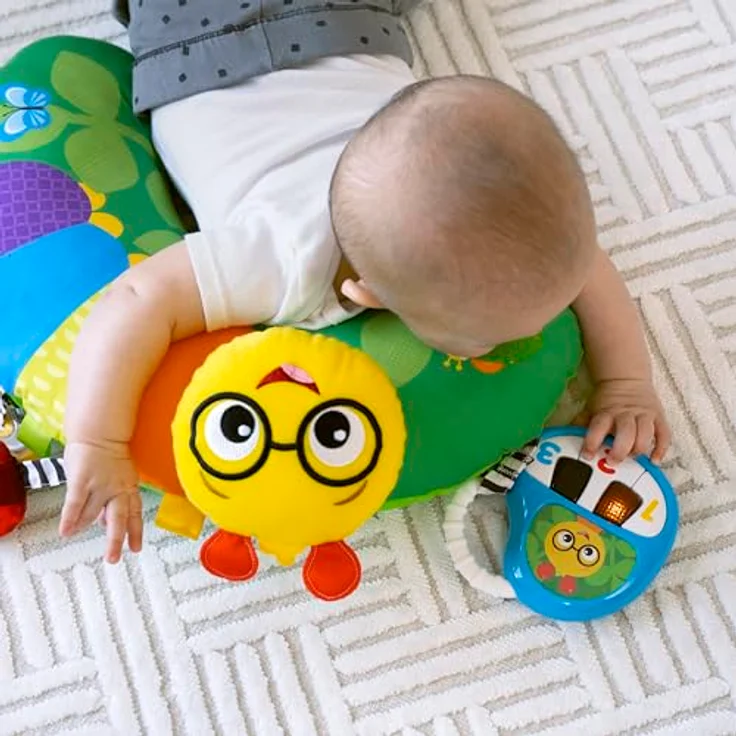 Baby Einstein Cal-a-Pillow™ Tummy Time Aktivitätskissen, Kinderkissen mit 9 multisensorischen Elementen, geeignet für Babys von 0-12 Monaten, abwischbar, dreisprachig (Englisch, Spanisch, Französisch) – Bild 6