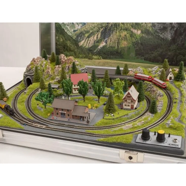 Noch Modellbahnkoffer „Serfaus“, mit Märklin Mini-Club Gleisen, Spurweite Z, ideal für Reisen und unterwegs – Bild 2