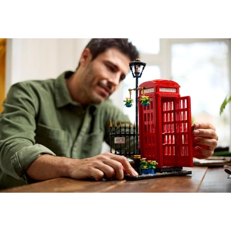 LEGO Ideas 21347 Londoner Telefonzelle, Heimdekoration für Anglophile, rot – Bild 2