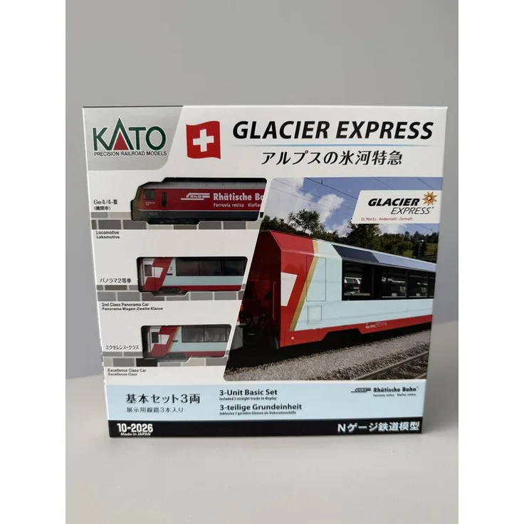 Kato Glacier Express Excellence Class, Modelleisenbahn Set mit Ge 4/4 III Lok und 2 Personenwagen, Spur N