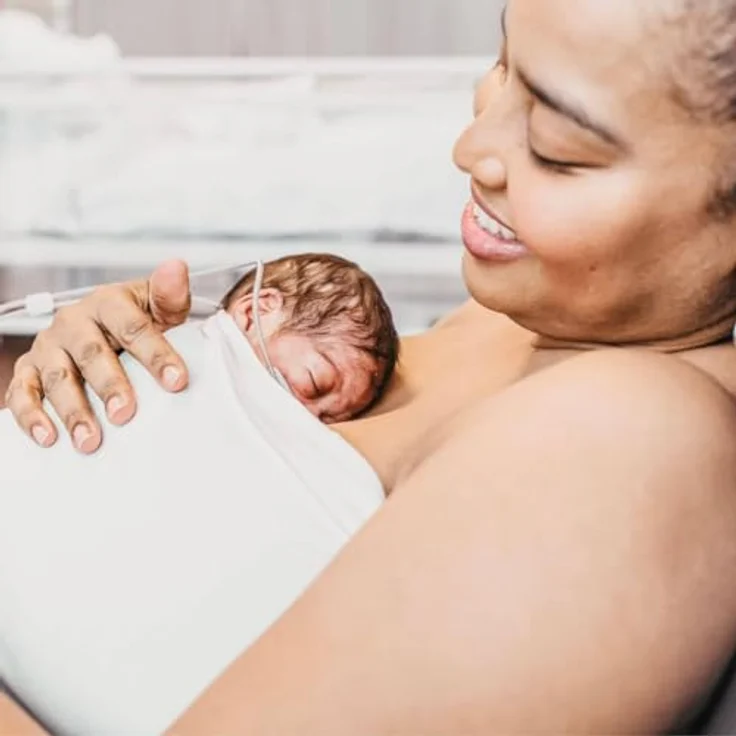 Hoppediz Baby Bonding Top für Geburt, Sectio und Wochenbett, Bio-Qualität, natur XS – Bild 2