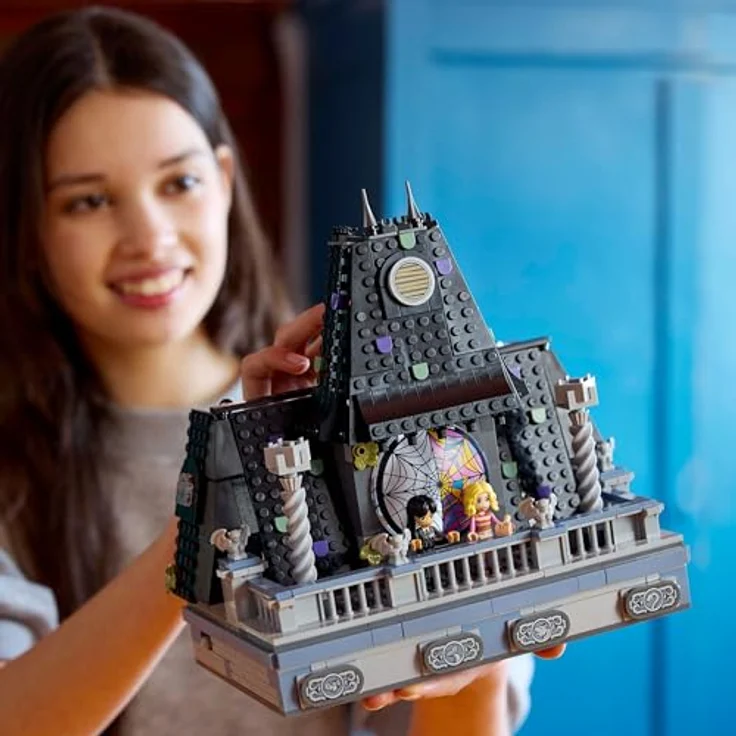 LEGO Wednesday: Wednesdays und Enids Zimmer im Studentenwohnheim, Nevermore Academy, Spielzeug für Mädchen, Jungen und Fans 76781 – Bild 5