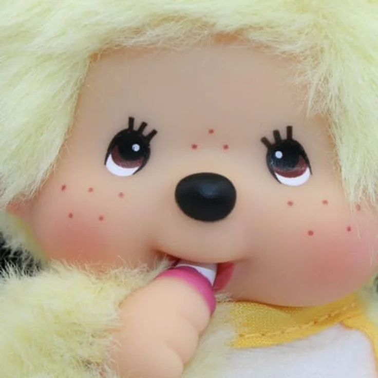 Monchhichi Plüschfigur Junge Gelb 13 cm, Monchhichi Color Puppe mit gelbem Lätzchen - Preisvergleich – Bild 3