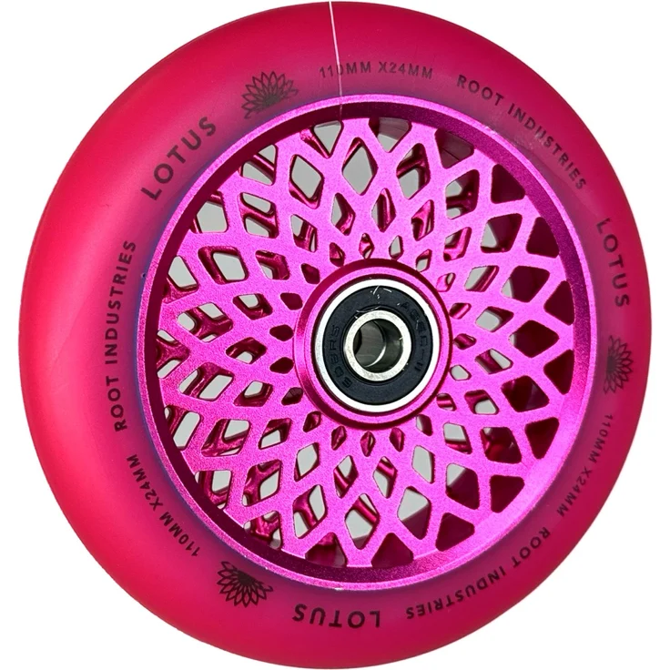 Root Industries Lotus Stuntscooter Rolle 110mm Radiant Pink/PU Pink, perforierter Kern, leichtgewichtig – Bild 1