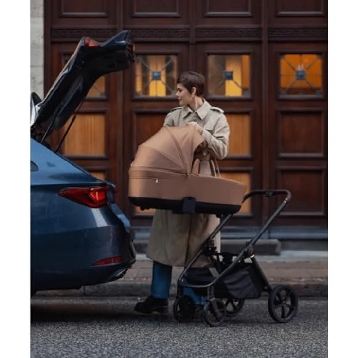 Venicci Claro 2in1 Kombi-Kinderwagen bis 22 kg - Caramel, inkl. Babywanne, Sportsitz, Teleskopschieber, Liegeposition, Regenschutz, Beindecke & Wickeltasche mit Wickeunterlage, Gratis Mobilitätsgarantie – Bild 9