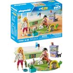 PLAYMOBIL 71753 - Familie mit Hasen - Playmobil my Life, Spielset mit Garten, Tiergehege und Nachbarn