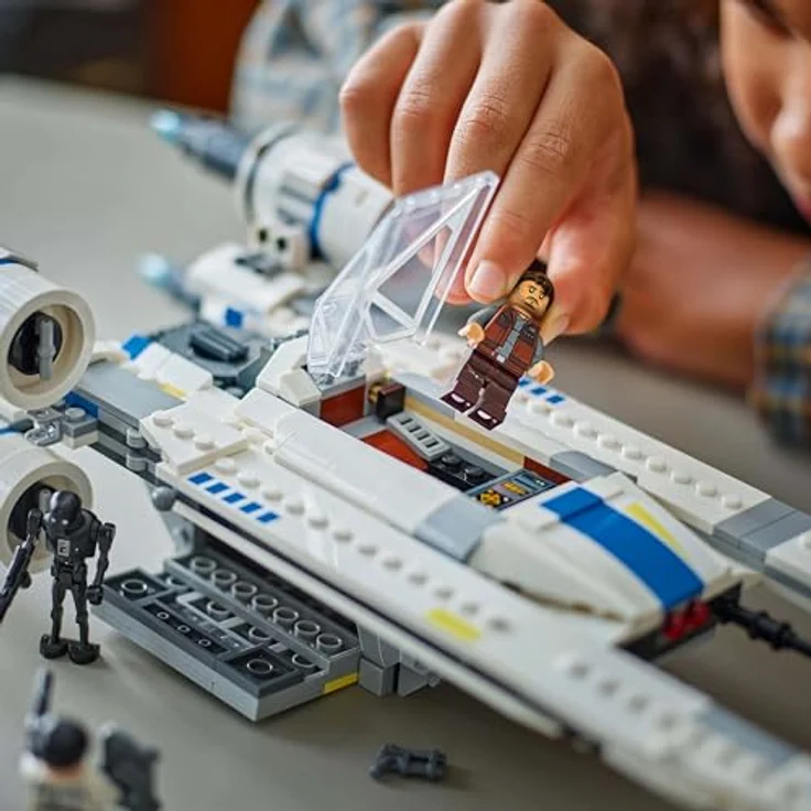 LEGO Star Wars™ 75399 Rebel U-Wing Starfighter Bausatz, 594 Teile, mit 3 Minifiguren und K-2SO, Mehrfarbig – Bild 4