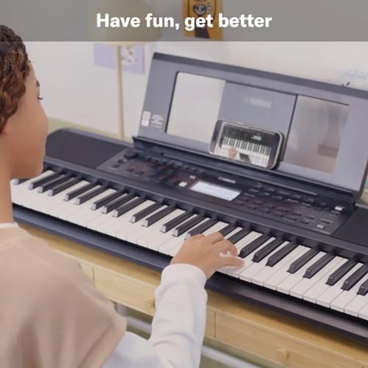 YAMAHA PSR-E383 Tragbares Keyboard für Anfänger – 650 Instrumentenklänge, anschlagdynamische Tasten und 48-stimmige Polyphonie – Inkl. 2 Online-Keyboard-Lessons an der Yamaha Music School – Bild 3