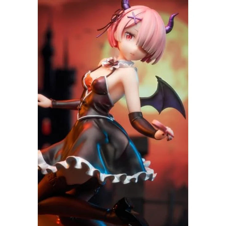 Kadokawa Re:ZERO -Starting Life in Another World- PVC Statue 1/7 Ram: Phantom Night Wizard Ver. 26 cm, detailreiche Sammelfigur in klassischer Fenster-Box – Bild 5