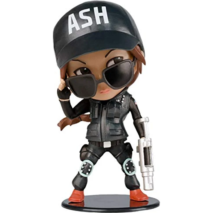 Ubisoft Six Collection - Ash Figur, detailreiche Sammelfigur aus Rainbow Six Siege, 10 cm, mit einzigartigem Code für Waffen-Talisman – Bild 1