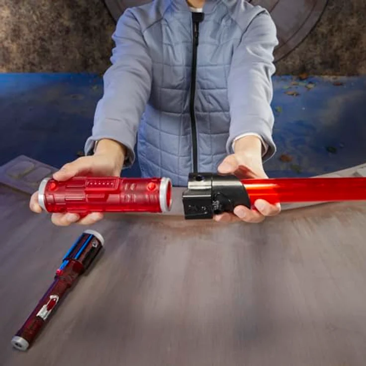 Star Wars Lightsaber Forge Kyber Core Darth Vader, rotes elektronisches individualisierbares Lichtschwert mit durchsichtigem leuchtendem Kern – Bild 4