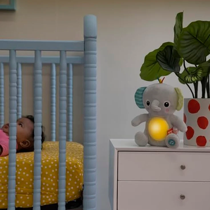 Bright Starts Plüschfigur Hug-a-bye Baby™ Musical Light Up Soft Toy, Elefanten-Plüschtier mit beruhigenden Melodien und glitzerndem Bauch, grau – Bild 4
