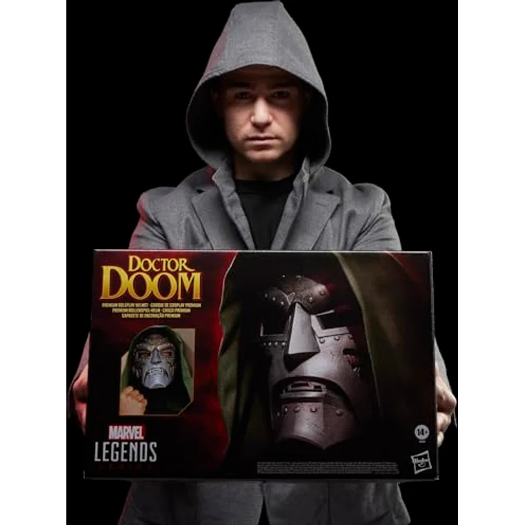Hasbro Marvel Legends Doctor Doom Rollenspiel Replica Helm, 1:1 Maßstab mit grüner Stoffkapuze und Ständer – Bild 9