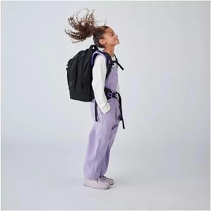Satch Schulrucksack Pack, aus 100% recycelten PET-Flaschen, mit Organizer und verstellbarem Tragesystem, schwarz – Bild 6