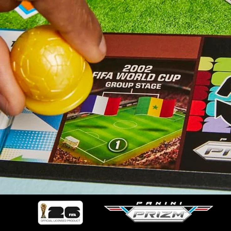 Monopoly Panini Prizm: FIFA World Cup 2026 Brettspiel mit Sammelkarten, für 2-6 Spieler, ab 8 Jahren - Deutsche Version – Bild 3