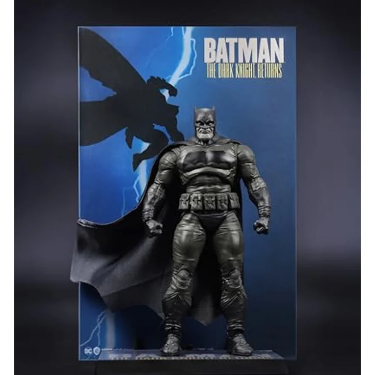 McFarlane DC Multiverse Cover Recreations Actionfigur Batman, 18 cm, beweglich mit Zubehör und Deluxe-Base, Gold Label – Bild 2