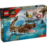 LEGO Jurassic World 76974 - Mosasaurier: Die Bootmission, 858 Teile, ab 9 Jahren, beweglicher Dino mit aufklappbarem Maul und detailreichem Boot