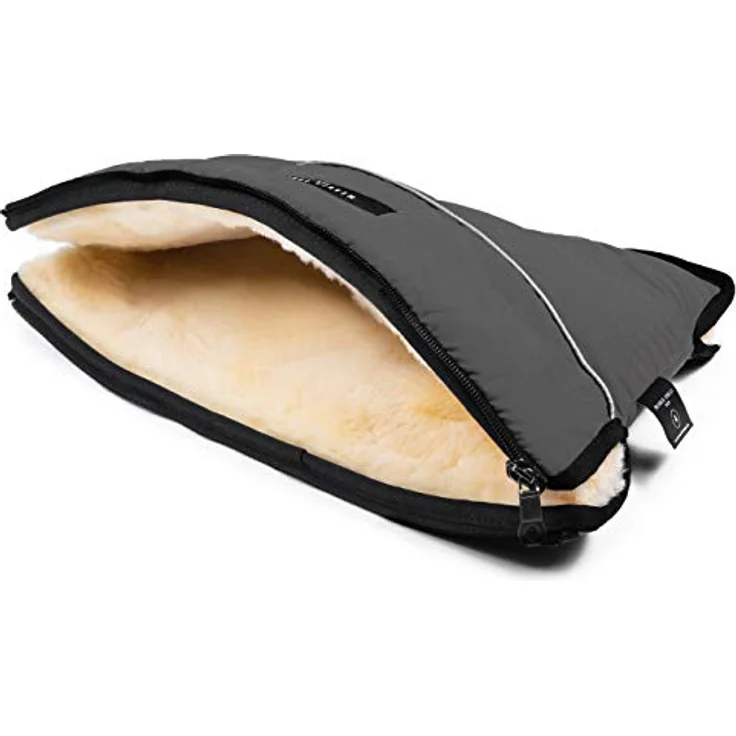 Kinderwagen-Muff aus Lammfell von WERNER CHRIST BABY - MOFFY ist der ideale Handwärmer für Buggys aus medizinischem Fell, einfache Handhabung, Handmuff in stone (grau) – Bild 2