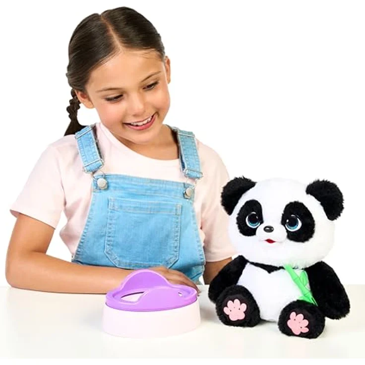 Moose Little Live Pets My Baby Panda, interaktive Plüschfigur mit über 50 Geräuschen und Reaktionen, inklusive Töpfchen und Bambusstäbchen, H30 x B17 cm – Bild 4