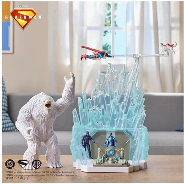DC Comics Superman - Spielset Festung der Einsamkeit, 33 cm, mit Superman- und Krypto-Figur (8 cm), Schneemonster (20 cm) und kryptonischer Computerstation, Spielzeug für Kinder ab 4 Jahren – Bild 4