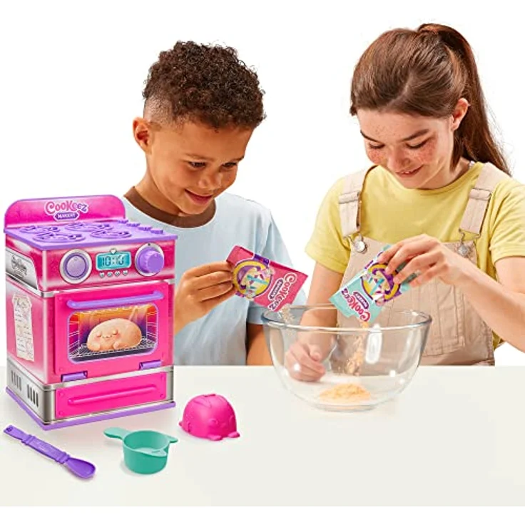 Cookeez Makery Ofen-Spielset in pink mit niedlichem Überraschungseffekt durch Verwandlung zu einen süß duftendem, warmen und interaktivem Plüsch: Mit Zubehör. Welche Überraschung wirst du backen – Bild 3