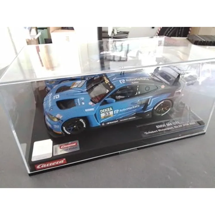 Carrera BMW M4 GT3 'Schubert Motorsport, No. 33' DTM 2024, Modellfahrzeug mit digitaler Steuerung und realistischer Beleuchtung