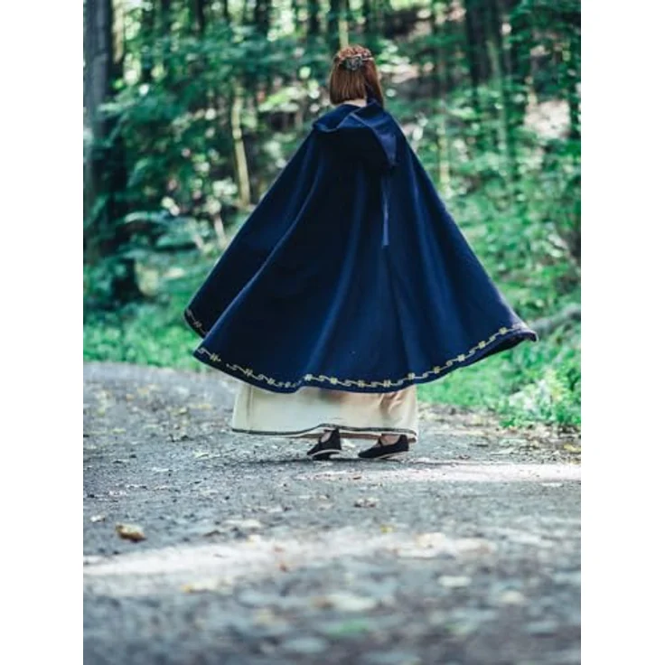 Leonardo Carbone® Mittelalter Wollumhang Ásidís mit Handstickerei - Mittelalter Kleidung Damen, Cape Damen, Hobbit Kostüm, LARP-Kleidung, Wikinger, Cosplay Damen, Halloween, Karneval Blau – Bild 5