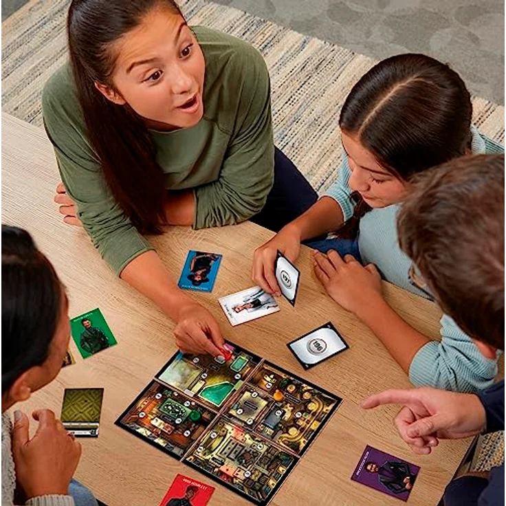 Hasbro Gaming Cluedo Escape Erpressung im Midnight Hotel, einmalig lösbares Escape-Room-Spiel für 1 − 6 Spieler, kooperatives Spiel – Bild 5