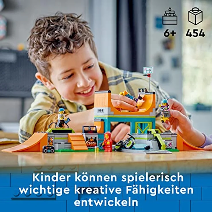 LEGO 60364 City Skaterpark, Spielzeug für Kinder ab 6 Jahren, mit BMX-Rad, Skateboard, Scooter, Inline-Skates und 4 Skater-Minifiguren zum Ausführen von Stunts, 2023 Set – Bild 2