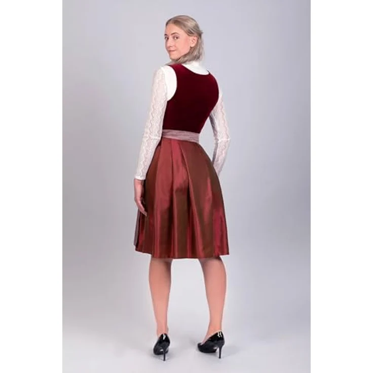 Edelnice Dirndl Lilly, Trachtenkleid in satten roten Samt mit Fischgrätenmuster – Bild 8