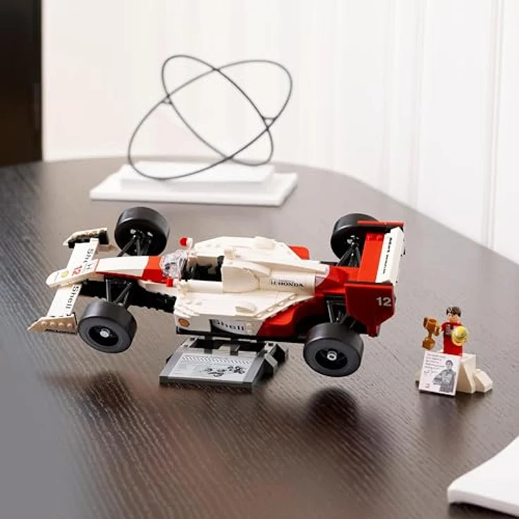LEGO Icons McLaren MP4/4 & Ayrton Senna Modellauto Set, F1 Rennwagen Bausatz für Erwachsene, mit funktionierender Lenkung und detailgetreuem V6-Turbomotor, Sammlerstück, Geschenk-Idee zum Geburtstag, 10330 - Preisvergleich – Bild 3
