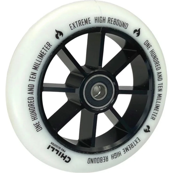 Chilli Stuntscooter Chilli Pro Stunt-Scooter Spoked Base Rolle 110mm Schwarz/PU Weiß, CNC gefräster Core, Abec 9 Kugellager