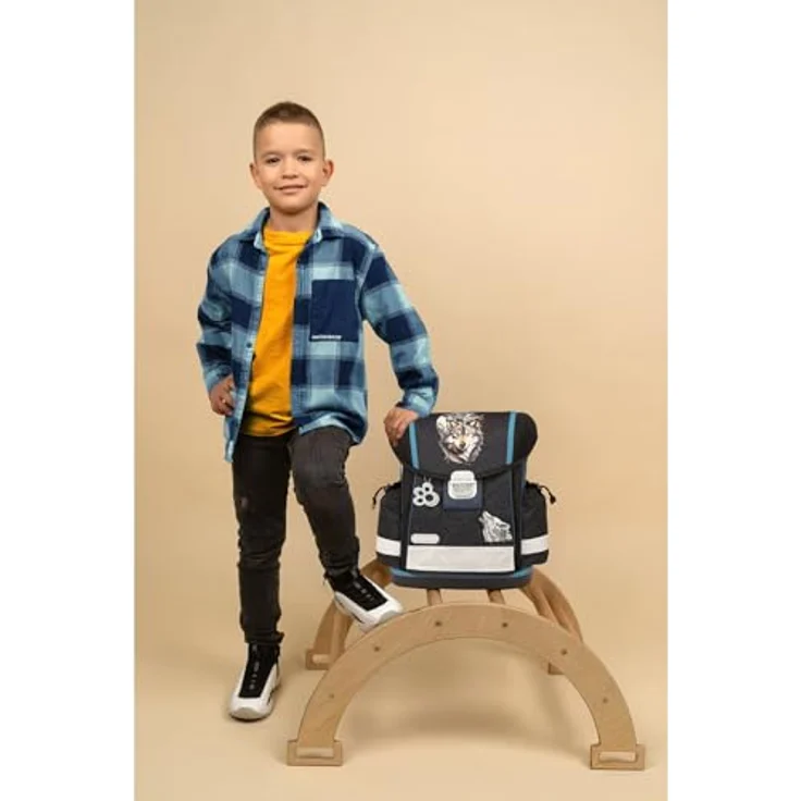 Belmil Schulranzen "Classy" 2025, 4tlg. Set für Jungen, ergonomisch mit Wolf-Design, leicht, reflektierend, für 1. Klasse – Bild 2