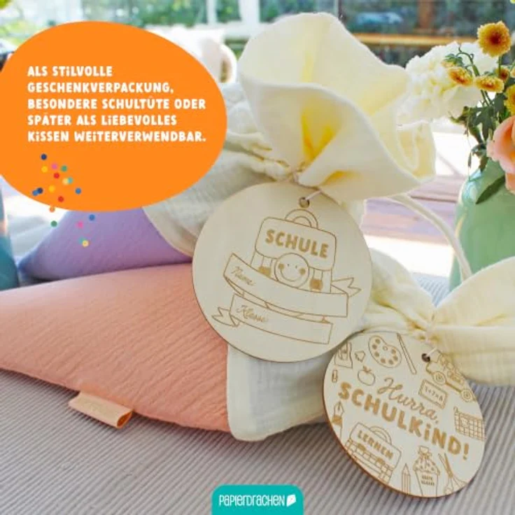 Papierdrachen 2 Schultüten Mini aus Musselin, lila & orange, personalisierbar mit Holzanhängern, 47,5 x 18 cm - Geschwistertüte zur Einschulung – Bild 3