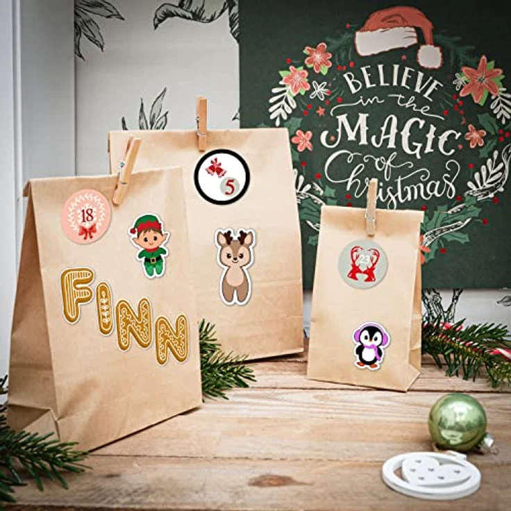 DuneDesign XXL SET MIT NAMEN: Adventskalender zum Befüllen große Tüten - 24 Papiertüten in 3 Größen 100 Sticker Bastelset DIY Adventskalender Zubehör Personalisierte Adventskalender zum Selber Basteln – Bild 2
