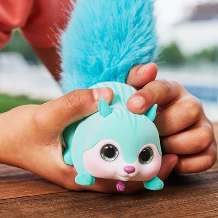 Pets Alive Scurry'n Squirrel (Braun) – Interaktives Roboter-Haustier mit realistischen Bewegungen und Geräuschen, ab 2 Jahren, flauschiger Schwanz, 4 Sammelvarianten – Bild 5