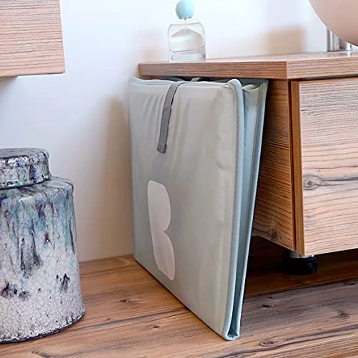 BÉABA, Faltbare Baby-Badewanne, Ultrakompakt, Trendiges Design, Praktisches Verstauen, Minimaler Platzbedarf, Einfache Handhabung, Pop-Up-Badewanne Camele'o, Blau – Bild 9
