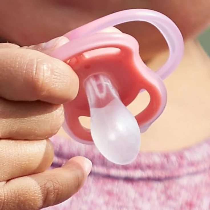 Philips Avent Ultra Air Day & Night Schnuller für Babys, 6-18 Monate, 4 Stück: 2 x Ultra Air Night Leuchtschnuller, 2 x Ultra Air Day Schnuller, inkl. Sterilisationsbox, BPA-frei – Bild 4